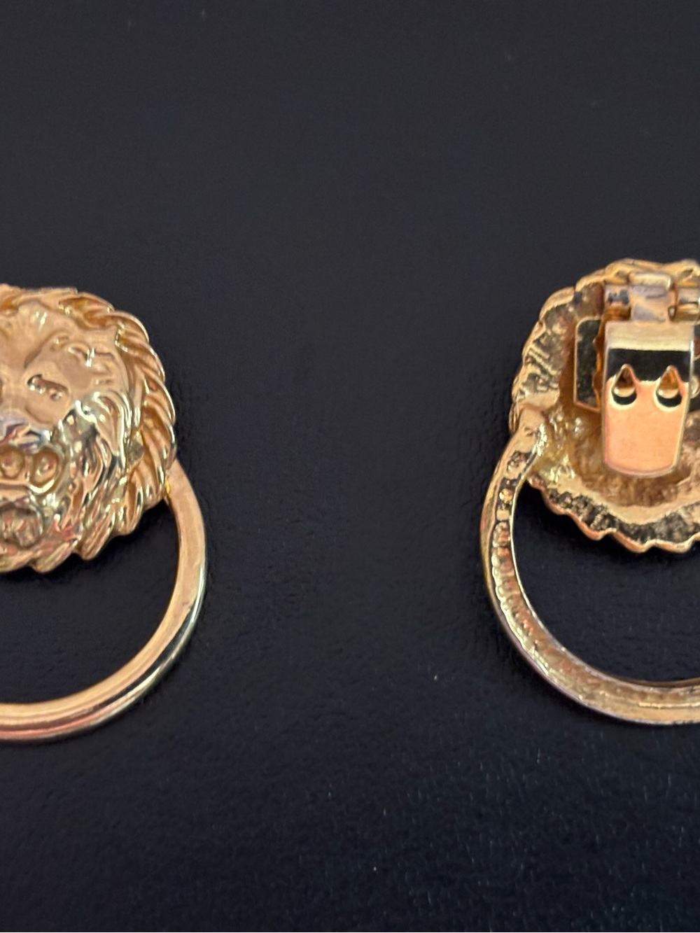 Gold Lion Head Hoop shoe clips  -